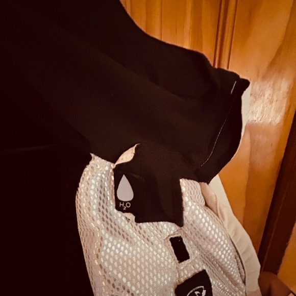 The North Face Black and Beige Jacket - Picture 8 of 13